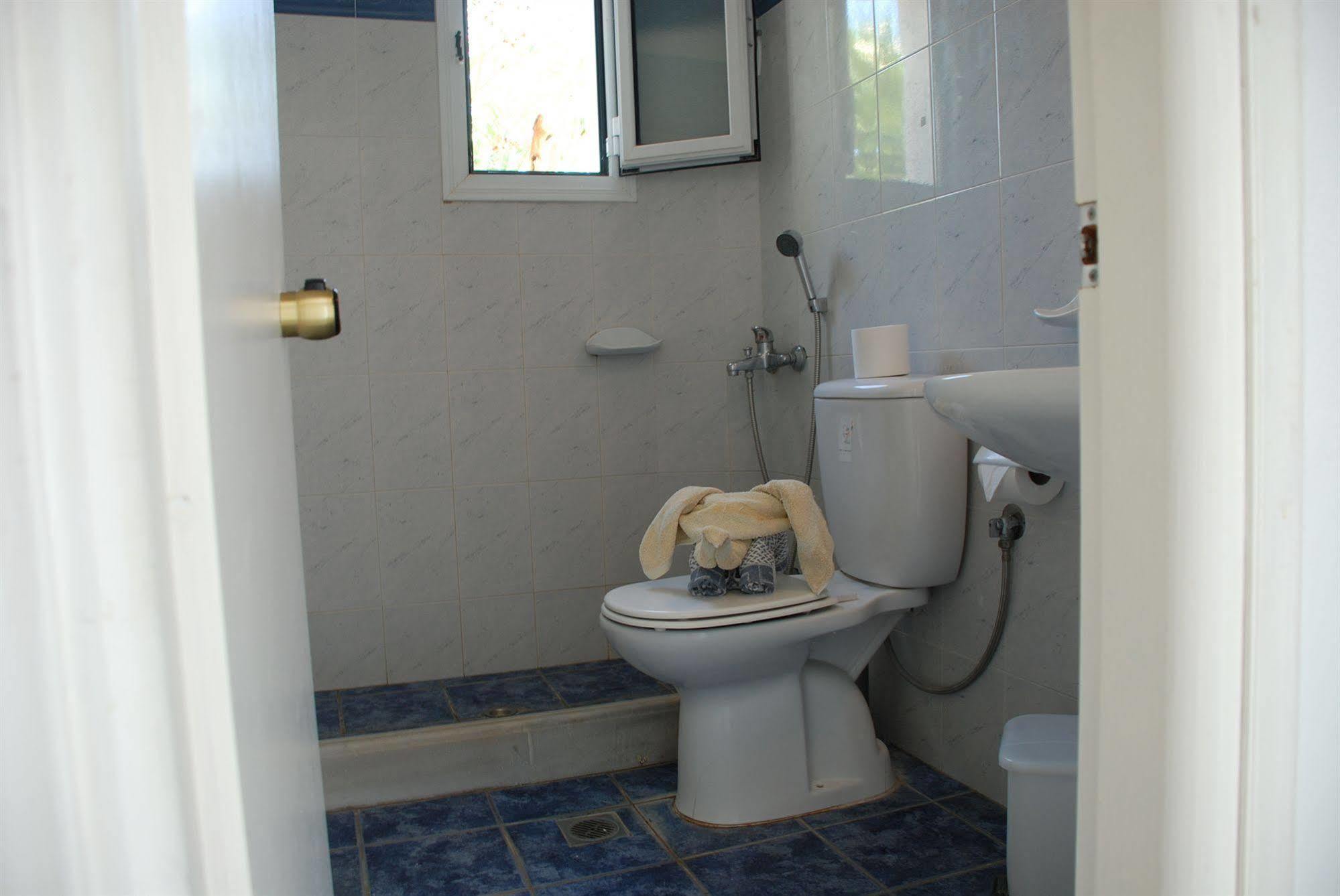 Zeus Hotel Ireo  Bagian luar foto